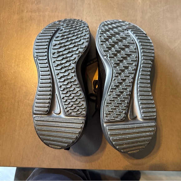 Nike Downshifter 12 4E Men’s 9 / Women’s 10.5 - Picture 7 of 10
